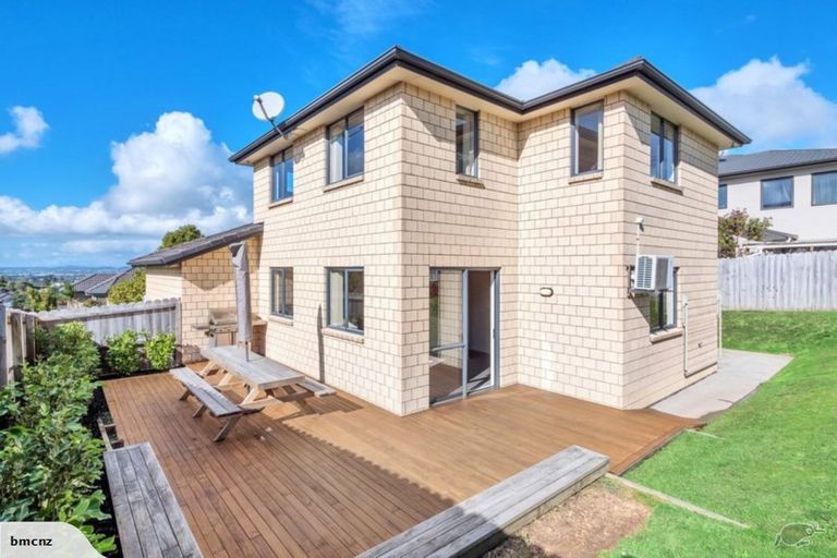 Photo of property in 33 Cityview Place, Massey, Auckland, 0614