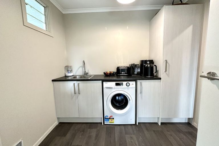 Photo of property in 15 Rakiura Parade, Otatara, Invercargill, 9879