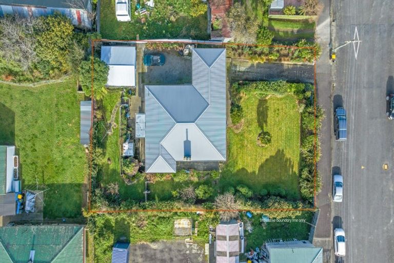 Photo of property in 72 Ormond Street, Woodville, 4920