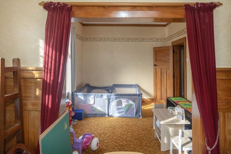 Photo of property in 76 Wharfe Street, South Hill, Oamaru, 9400