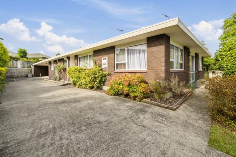 Photo of property in 49 Neri Crescent, Pomare, Rotorua, 3015