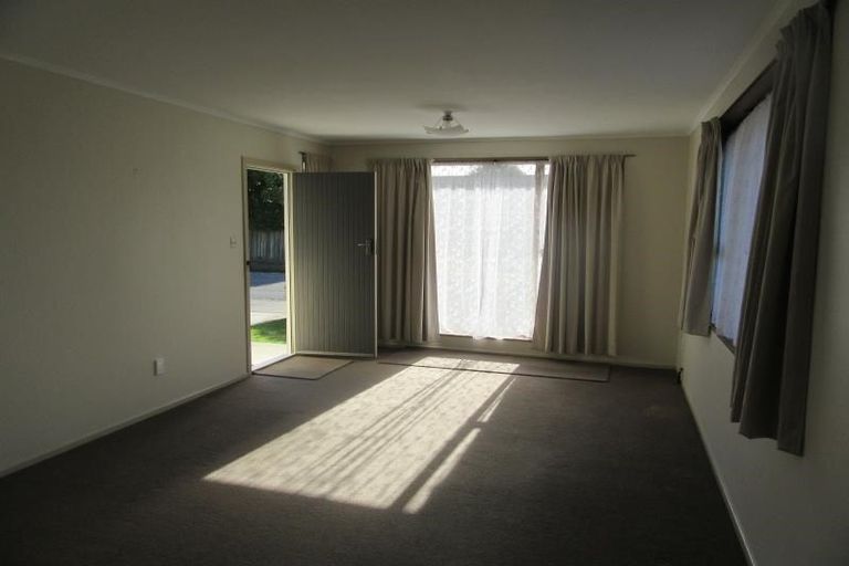 Photo of property in 2/4 Quinton Place, Bishopdale, Christchurch, 8053