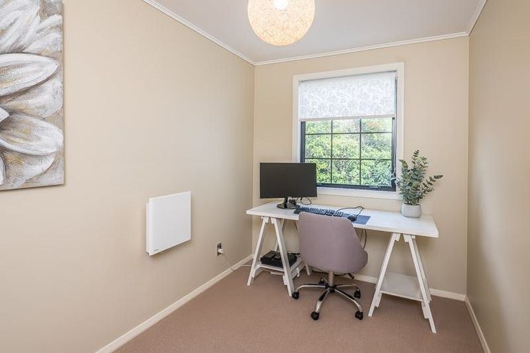 Photo of property in 178 Main Road South, Raumati South, Paraparaumu, 5032