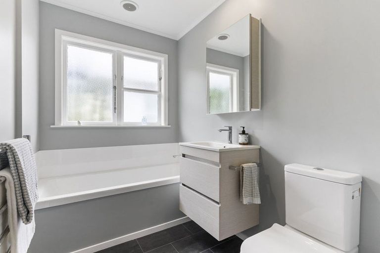 Photo of property in 4 Arapiko Street, Johnsonville, Wellington, 6037