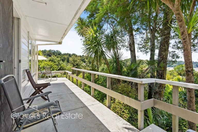 Photo of property in 140 Victory Road, Laingholm, Auckland, 0604