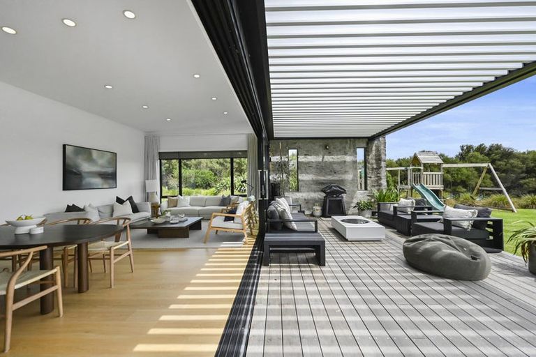 Photo of property in 458 Whitehills Road, Waitoki, Silverdale, 0994