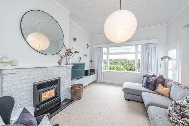 Photo of property in 4 Saint Leonard Street, Saint Johns Hill, Whanganui, 4501