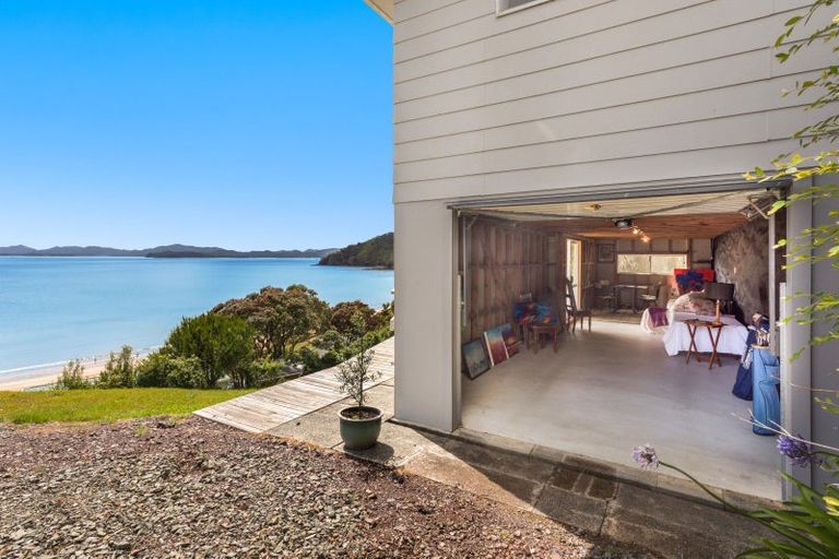 Photo of property in 41 Long Beach Road, Russell, 0202