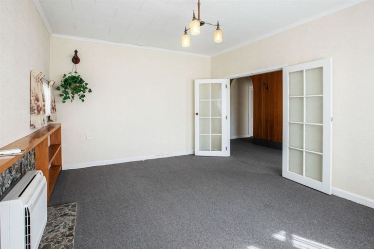 Photo of property in 9 Karamu Avenue, Takaro, Palmerston North, 4410