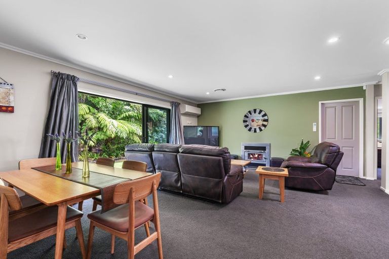 Photo of property in 7d Kitewaho Road, Swanson, Auckland, 0816