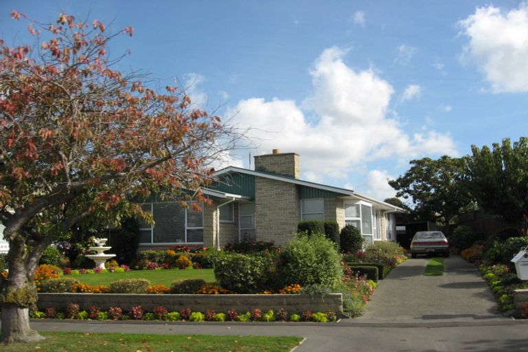 Photo of property in 17 Longmuir Street, Ilam, Christchurch, 8041