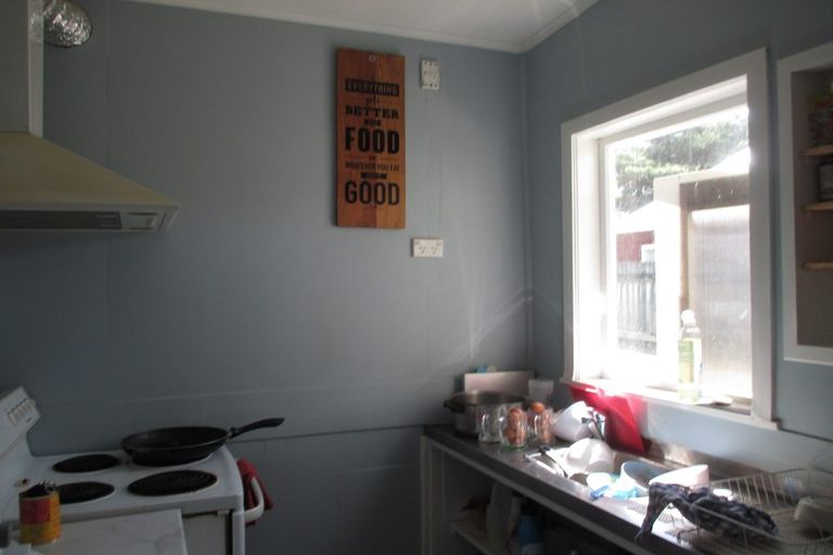 Photo of property in 74 Kilbirnie Crescent, Kilbirnie, Wellington, 6022