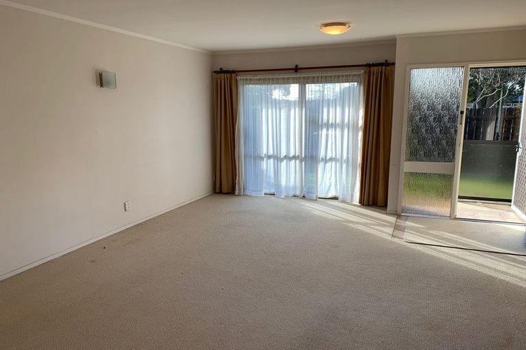 Photo of property in 1/63 Butley Drive, Farm Cove, Auckland, 2012