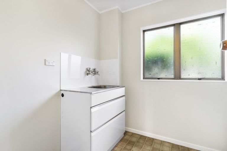 Photo of property in 8 Taihiki Road, Clarks Beach, 2122