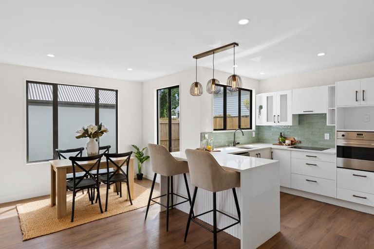 Photo of property in 1a Trist Place, Edgeware, Christchurch, 8013