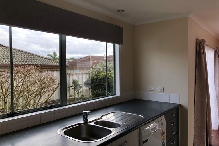 Photo of property in 16 Aviara Court, Northpark, Auckland, 2013