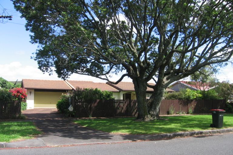 Photo of property in 15c Aratonga Avenue, Greenlane, Auckland, 1051