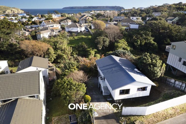 Photo of property in 22 Morere Street, Titahi Bay, Porirua, 5022