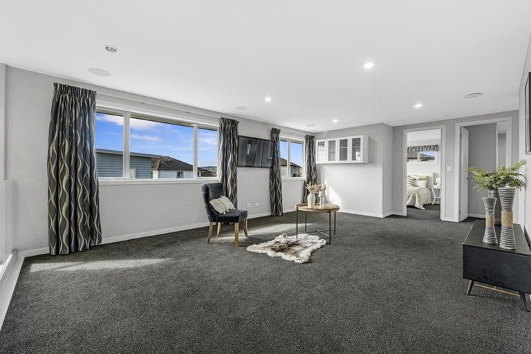 Photo of property in 6 Milano Boulevard, Karaka, Papakura, 2113