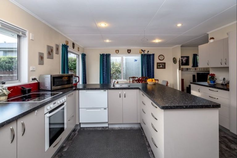 Photo of property in 74 East Street, Greytown, 5712