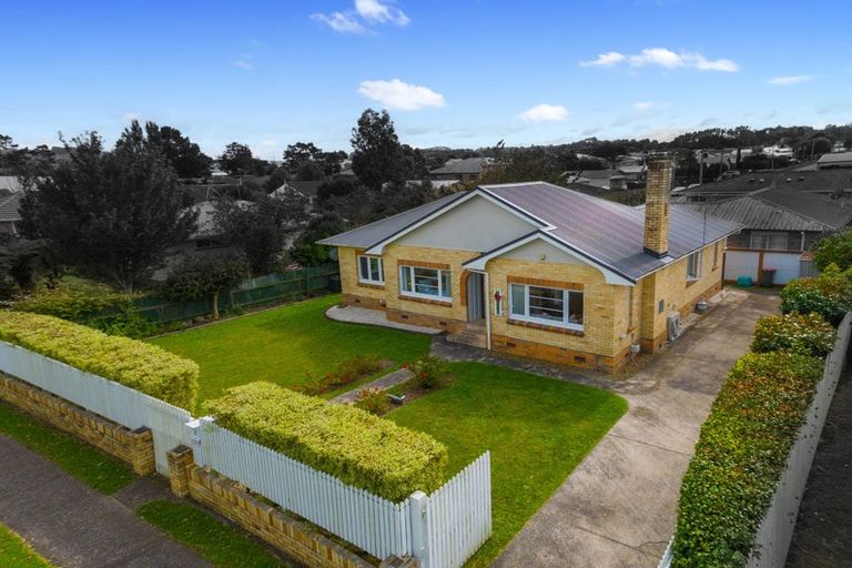 Photo of property in 2 Gibson Road, Tuakau, 2121