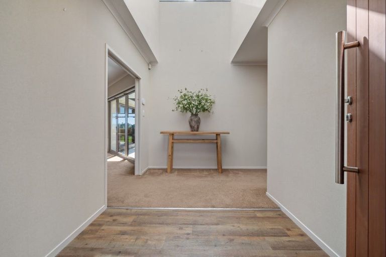 Photo of property in 5b Tupuhi Place, Highlands Park, New Plymouth, 4312