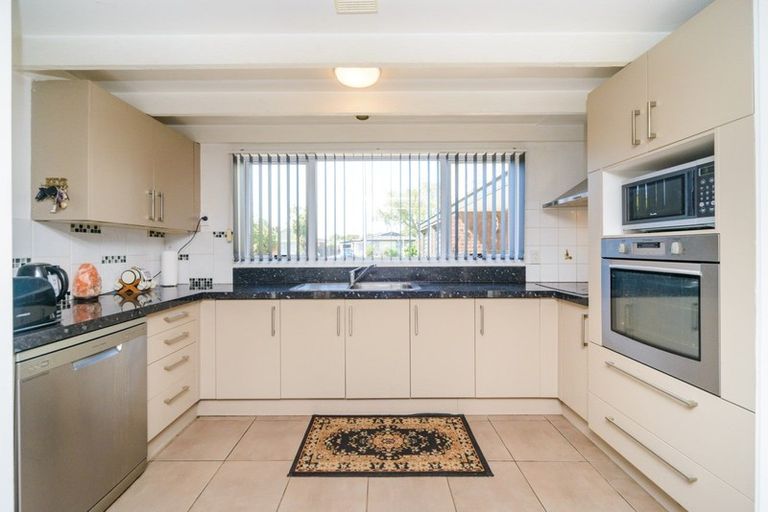 Photo of property in 111 Benmore Avenue, Cloverlea, Palmerston North, 4412