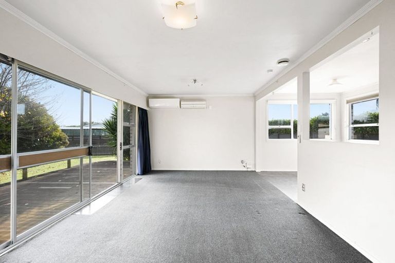 Photo of property in 18 Oakfield Crescent, Pukete, Hamilton, 3200