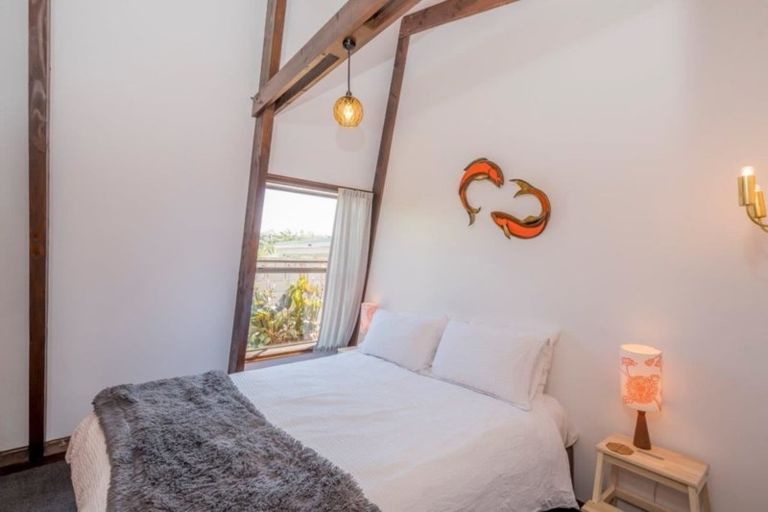 Photo of property in 86 Field Way, Waikanae Beach, Waikanae, 5036