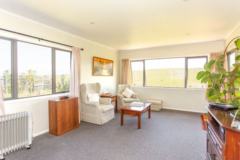 Photo of property in 34 Okiwa Terrace, Waiinu Beach, Whanganui, 4588