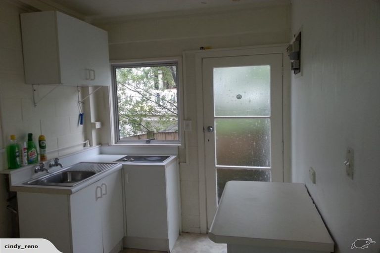 Photo of property in 1/7 Keldale Place, Forrest Hill, Auckland, 0620