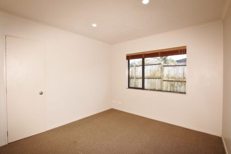 Photo of property in 174 Wattle Farm Road, Wattle Downs, Auckland, 2103