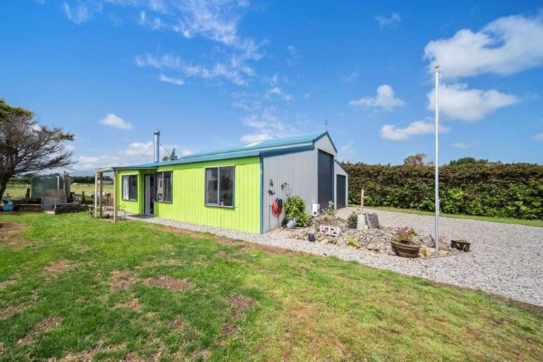 Photo of property in 59 Gisborne Terrace, Opunake, 4616