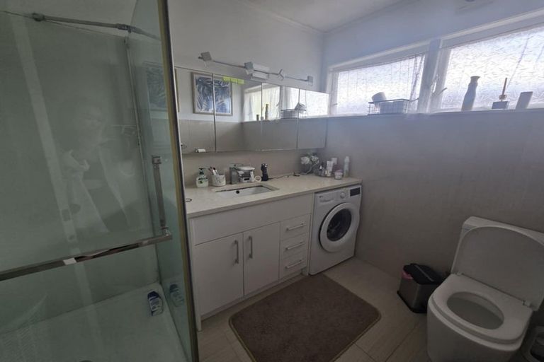 Photo of property in 48 Reeves Road, Pakuranga, Auckland, 2010