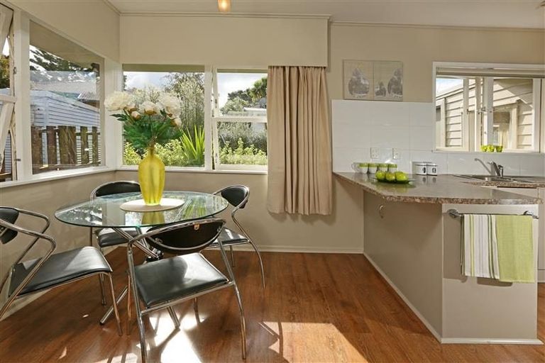 Photo of property in 71 Glendene Avenue, Glendene, Auckland, 0602