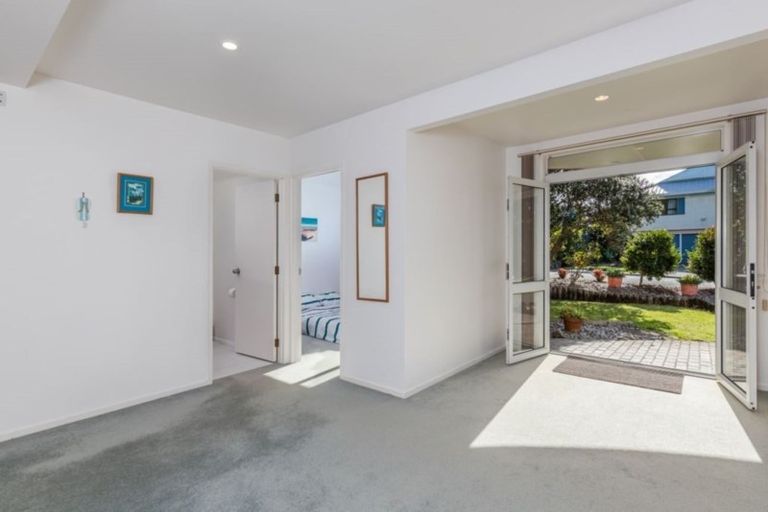 Photo of property in 86 Te Haumi Drive, Paihia, 0200