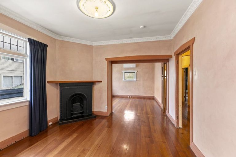 Photo of property in 42 Leighton Avenue, Waiwhetu, Lower Hutt, 5010