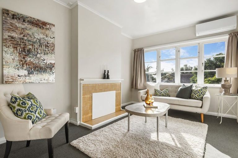 Photo of property in 9b Kerr Street, Devonport, Auckland, 0624
