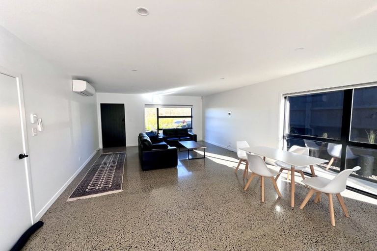 Photo of property in 43 Kikorangi Drive, Wainui, 0992