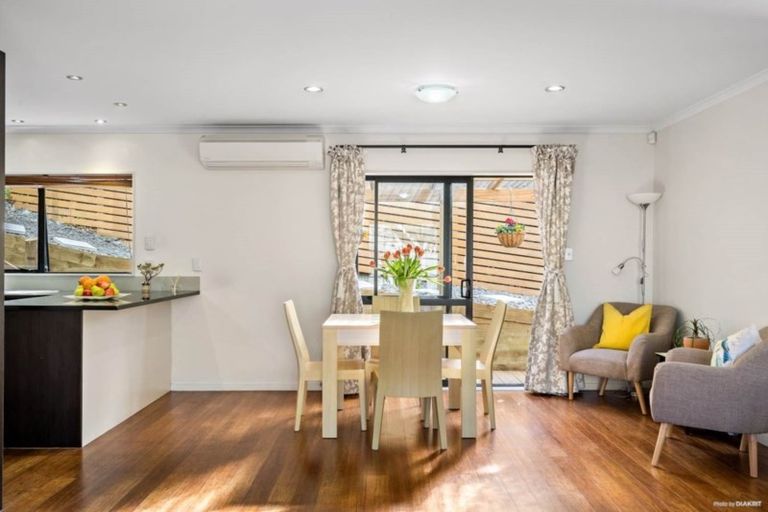 Photo of property in 60a Vincent Street, Howick, Auckland, 2014