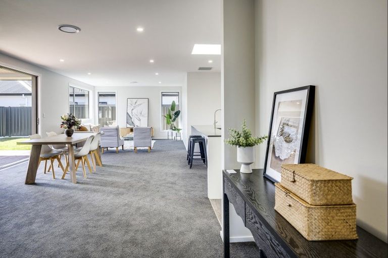 Photo of property in 18 Whangaehu Place, Te Awa, Napier, 4110