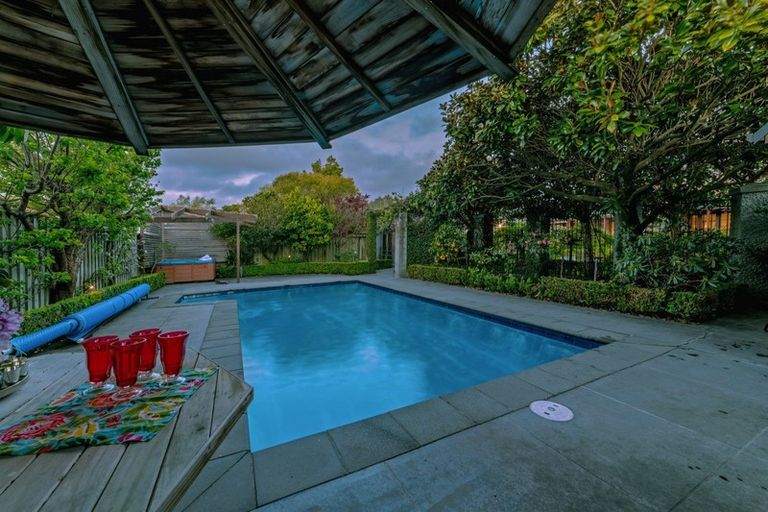 Photo of property in 23 Manapouri Crescent, Hokowhitu, Palmerston North, 4410