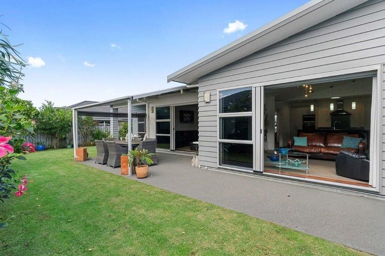 Photo of property in 377 One Tree Point Road, One Tree Point, 0118