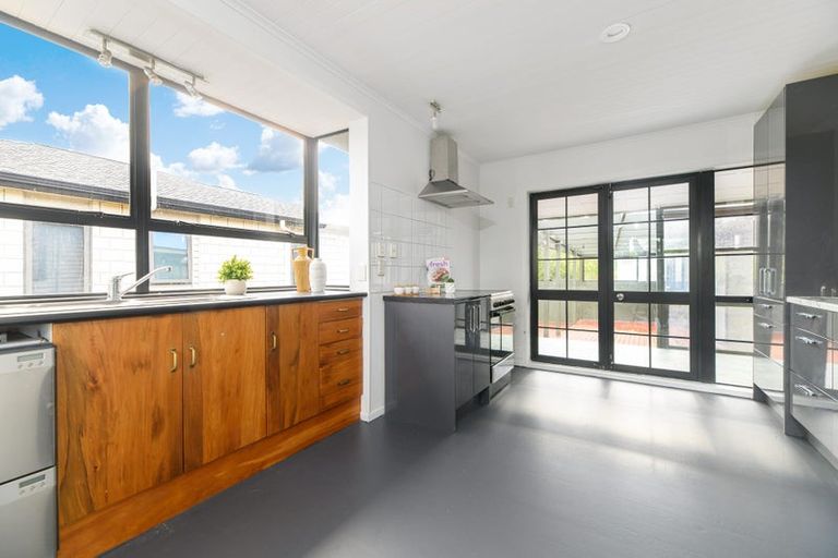 Photo of property in 276 Sturges Road, Henderson, Auckland, 0612