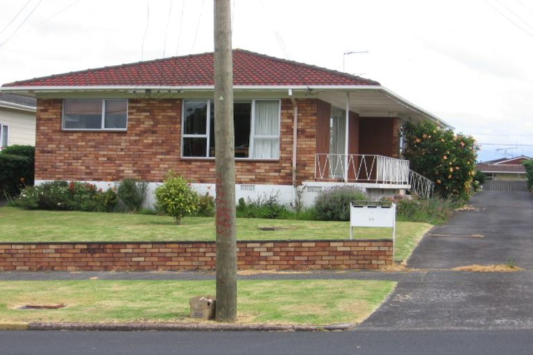 Photo of property in 2/34 Tawhiri Road, One Tree Hill, Auckland, 1061