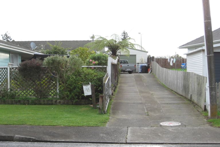 Photo of property in 27 Buckley Grove, Paraparaumu, 5032