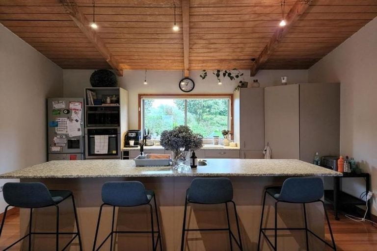 Photo of property in 24 Arden Place, Oakura, 4314