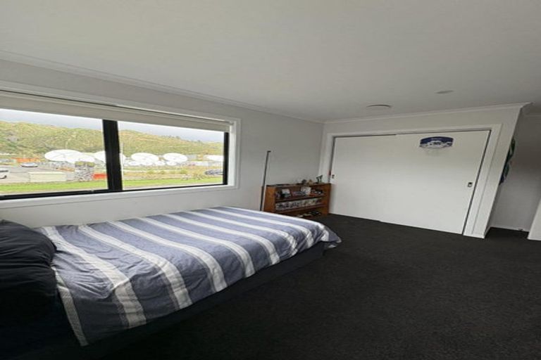 Photo of property in 7 Desert Gold Lane, Wallaceville, Upper Hutt, 5018