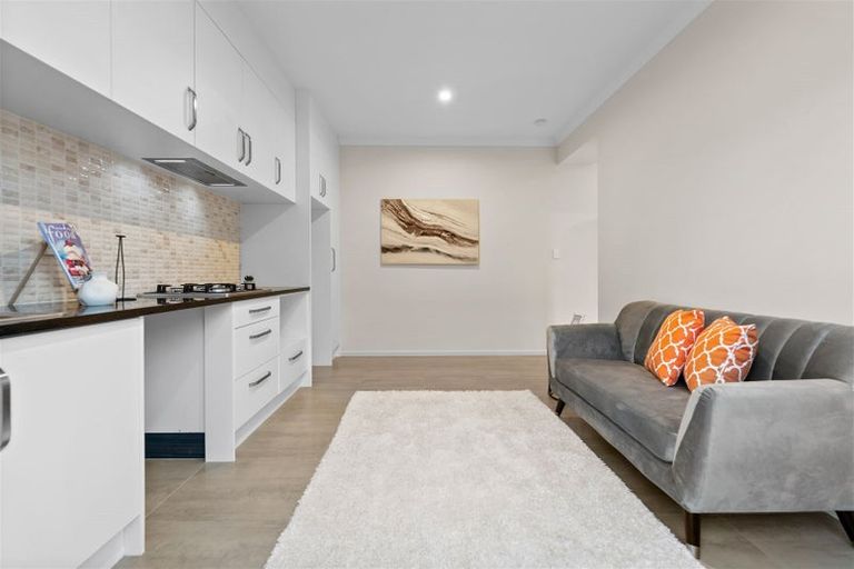 Photo of property in 17 Hughs Way, Flat Bush, Auckland, 2019