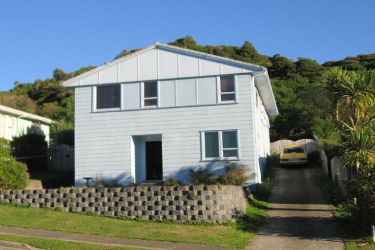 Photo of property in 62 Rangituhi Crescent, Takapuwahia, Porirua, 5022